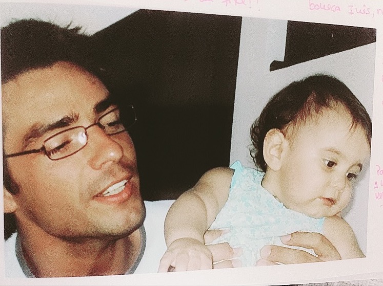 Claudio Ramos e a filha Leonor em bebe