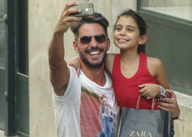 Claudio Ramos e a filha Leonor
